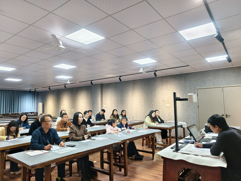 衡阳高新区团委“青炬·书香月”正式启动 首期读书会领略“方寸之间的中国美学”