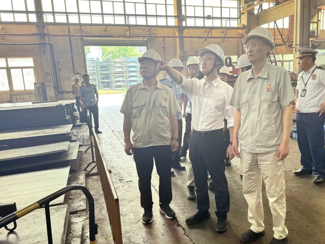 刘平深入生产一线开展安全生产督导与“企业服务年”行动调研