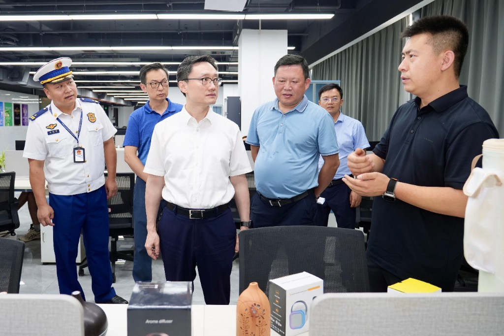 刘平赴劳动密集型企业督查安全生产工作